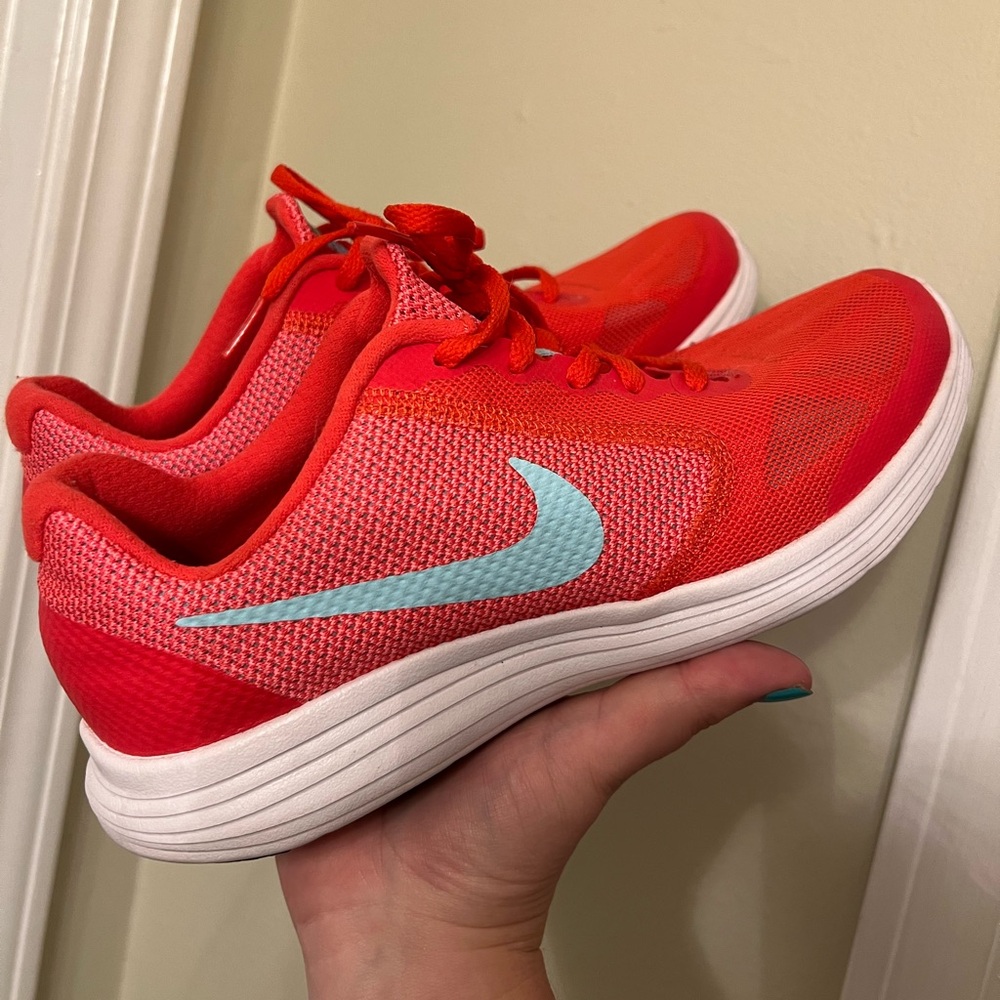6Y Bright Red Nikes Nike Running Shoes